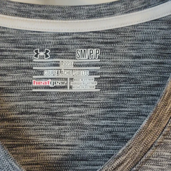 Under Armour Heat Gear Women's Shirt Size Small - Picture 3 of 3